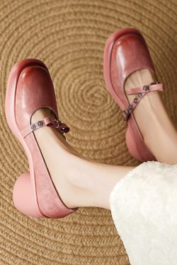 Women's Comfortable Chunky Heels Mary Jane Flats - Square Toe Italian Style High Heels for Everyday Elegance