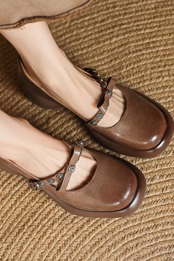 Women's Comfortable Chunky Heels Mary Jane Flats - Square Toe Italian Style High Heels for Everyday Elegance