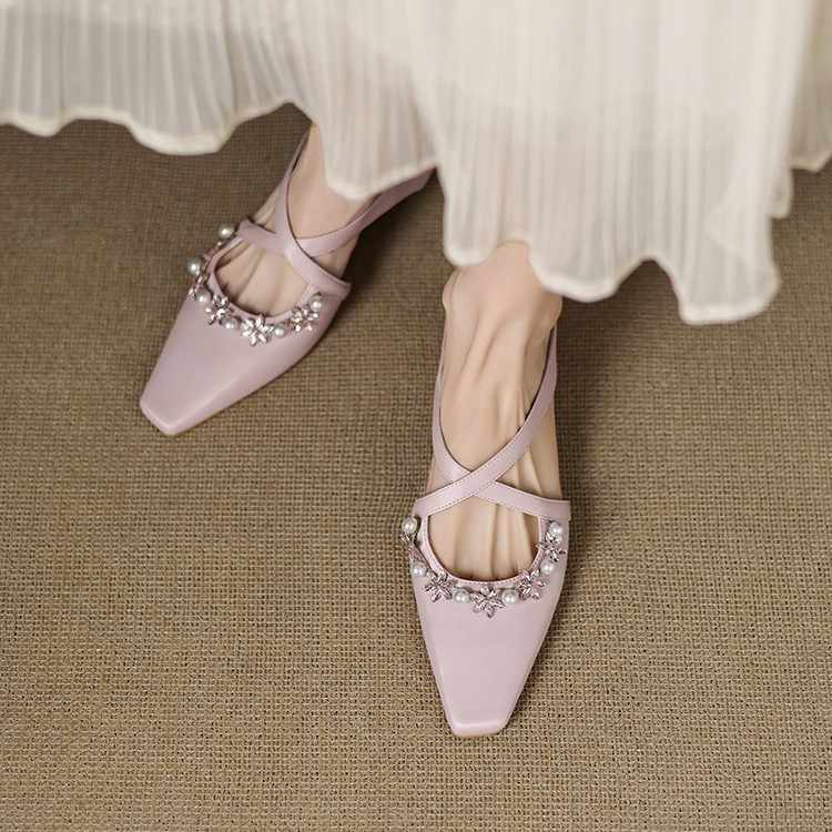 Women's Cross-Strap Ultra-Soft Sandals with Pearl Rhinestone Detail - Fashionable and Versatile Italian Style Footwear Women's Cross-Strap Ultra-Soft Sandals with Pearl Rhinestone Detail - Fashionable and Versatile Italian Style Footwear