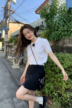 Women's Doll Collar Bow Short-Sleeve Knitted Top - Loose Fit Spring/Summer 2025, Cute and Simple Style
