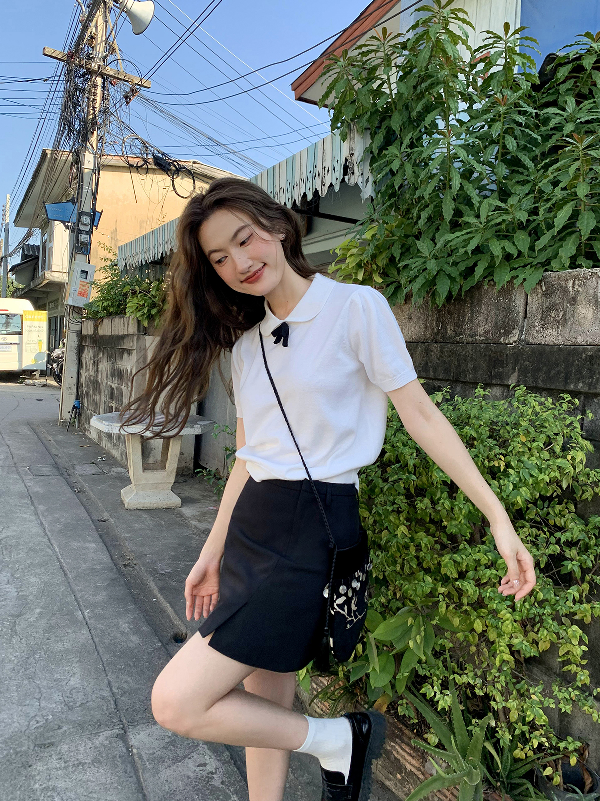 Women's Doll Collar Bow Short-Sleeve Knitted Top - Loose Fit Spring/Summer 2025, Cute and Simple Style Women's Doll Collar Bow Short-Sleeve Knitted Top - Loose Fit Spring/Summer 2025, Cute and Simple Style