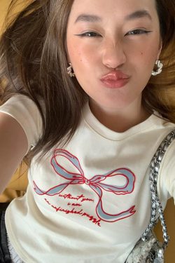 Women's Fitted Short Sleeve Bow Tie T-Shirt in Heavyweight Pure Cotton - Korean Style Age-Reducing Fashion Top