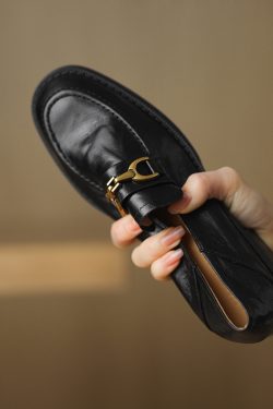 Women's Flat Loafers with Metal Buckle - Small Sheepskin Round Toe Slip-On Shoes in British Style for Spring/Summer