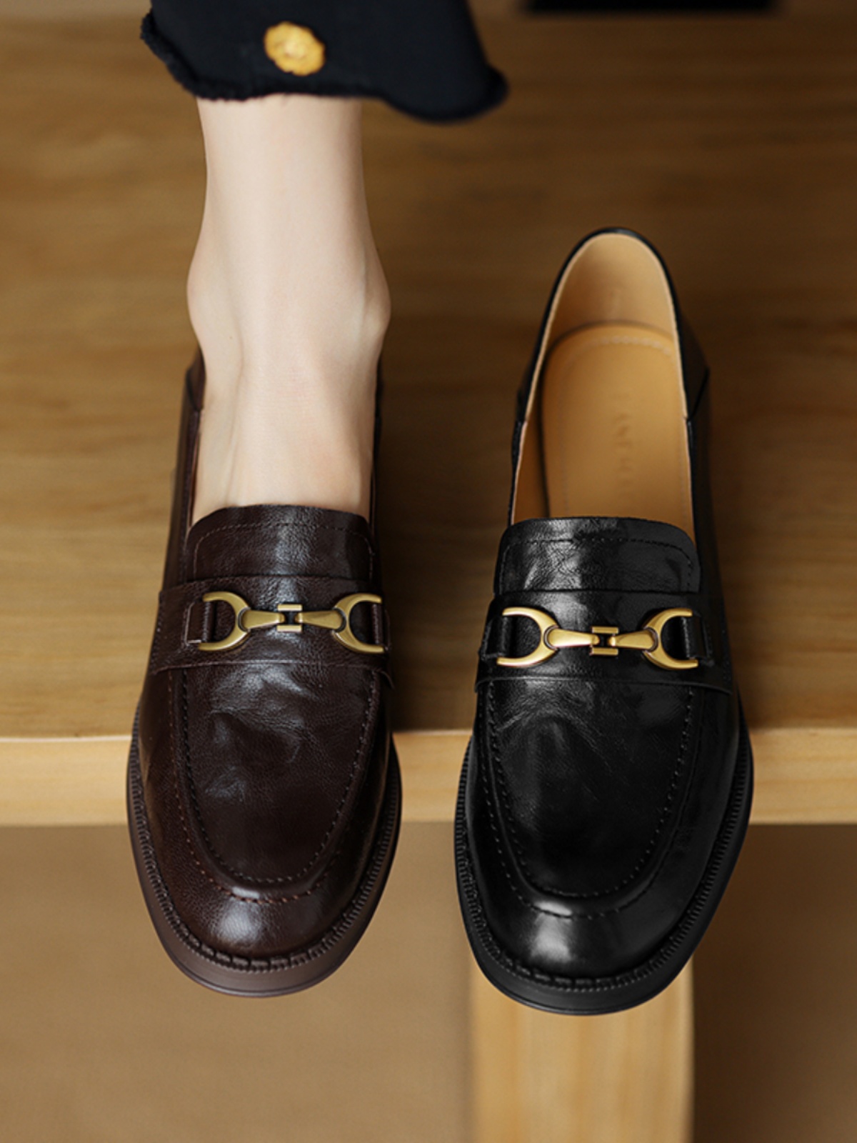 Women's Flat Loafers with Metal Buckle - Small Sheepskin Round Toe Slip-On Shoes in British Style for Spring/Summer Women's Flat Loafers with Metal Buckle - Small Sheepskin Round Toe Slip-On Shoes in British Style for Spring/Summer