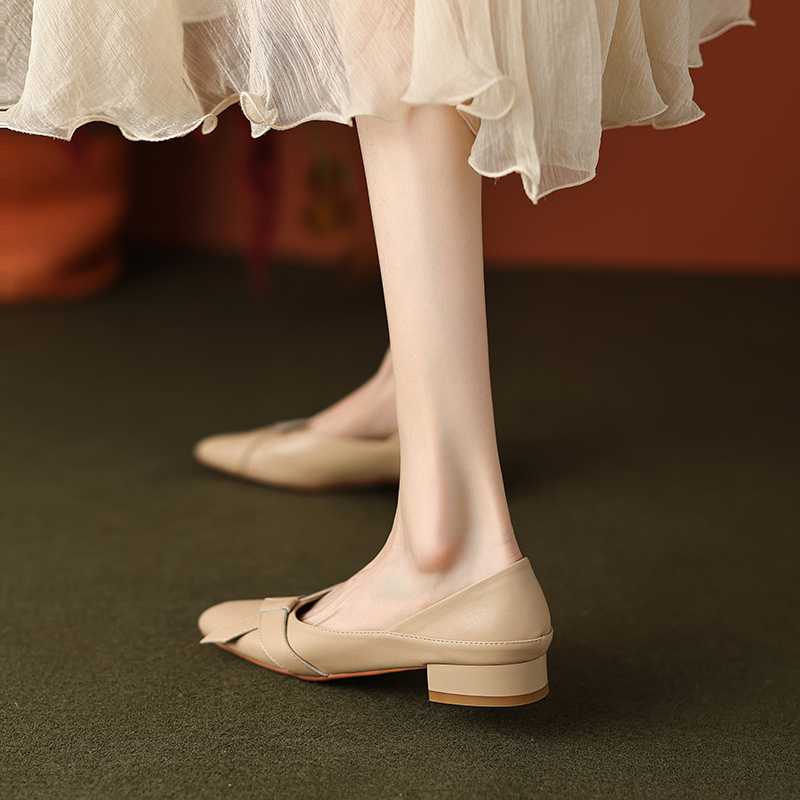 Women's French Retro Round-Toe Genuine Leather Chunky Heel Bowknot Single Shoes - Artistic Deer and Nara Design Women's French Retro Round-Toe Genuine Leather Chunky Heel Bowknot Single Shoes - Artistic Deer and Nara Design