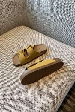 Women's Genuine Leather One-Strap Thick-Soled Outdoor Slides Sandals – Summer 2025 Soft Sole Footwear for Comfort and Style