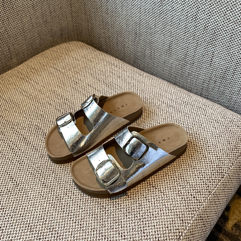 Women's Genuine Leather One-Strap Thick-Soled Outdoor Slides Sandals – Summer 2025 Soft Sole Footwear for Comfort and Style Women's Genuine Leather One-Strap Thick-Soled Outdoor Slides Sandals – Summer 2025 Soft Sole Footwear for Comfort and Style