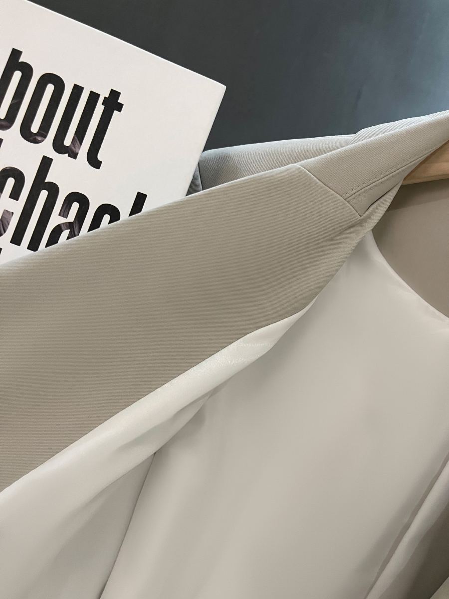 Women's Gray British Style Blazer, Trendy Small Suit Jacket for Spring & Autumn 2025, Chic Commuter Fashion Women's Gray British Style Blazer, Trendy Small Suit Jacket for Spring & Autumn 2025, Chic Commuter Fashion