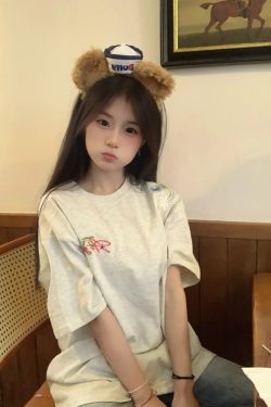 Women's Gray Floral Embroidered High Street T-Shirt - Summer Short Sleeve Heavyweight Cotton Top, Trendy American Style