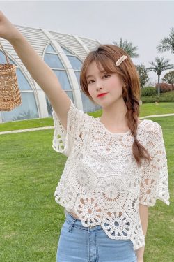 Women's Lace Pullover Top - Short Sleeve Sun Protection Shawl Cover-Up - Stylish Summer Fashion