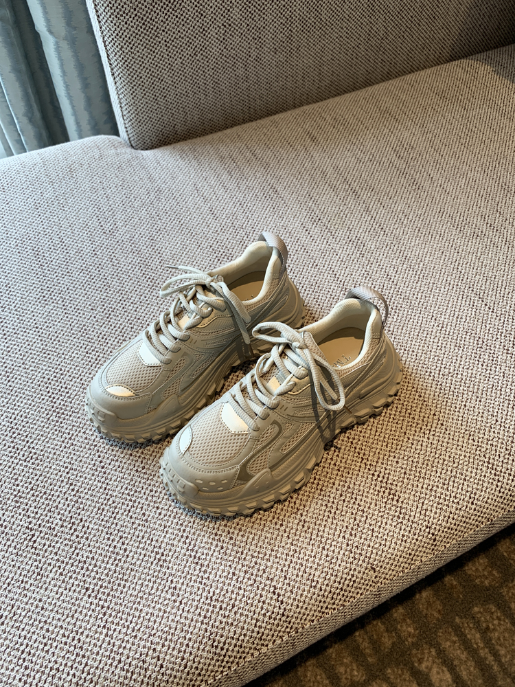 Women's Lace-Up Mesh Sports Leisure Shoes - Breathable Genuine Leather Thick-Soled Dad Sneakers for Spring 2025 Women's Lace-Up Mesh Sports Leisure Shoes - Breathable Genuine Leather Thick-Soled Dad Sneakers for Spring 2025