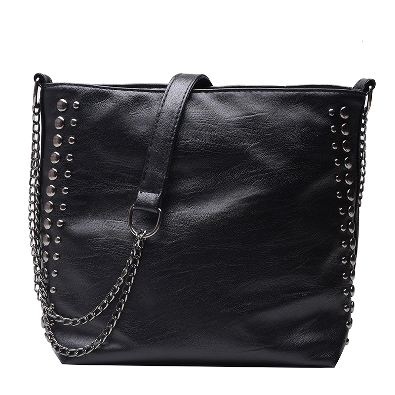 Women's Large Capacity Studded Chain Crossbody Bag - Trendy Korean Style Bucket Bag for Versatile Fashion Use Women's Large Capacity Studded Chain Crossbody Bag - Trendy Korean Style Bucket Bag for Versatile Fashion Use