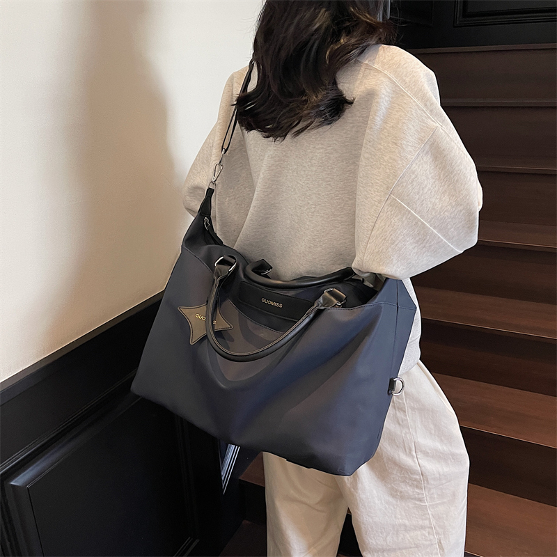 Women's Large Capacity Travel Bag - Versatile Gym Tote, Stylish Business Luggage for Short Trips, High-End Carry-On Bag Women's Large Capacity Travel Bag - Versatile Gym Tote, Stylish Business Luggage for Short Trips, High-End Carry-On Bag