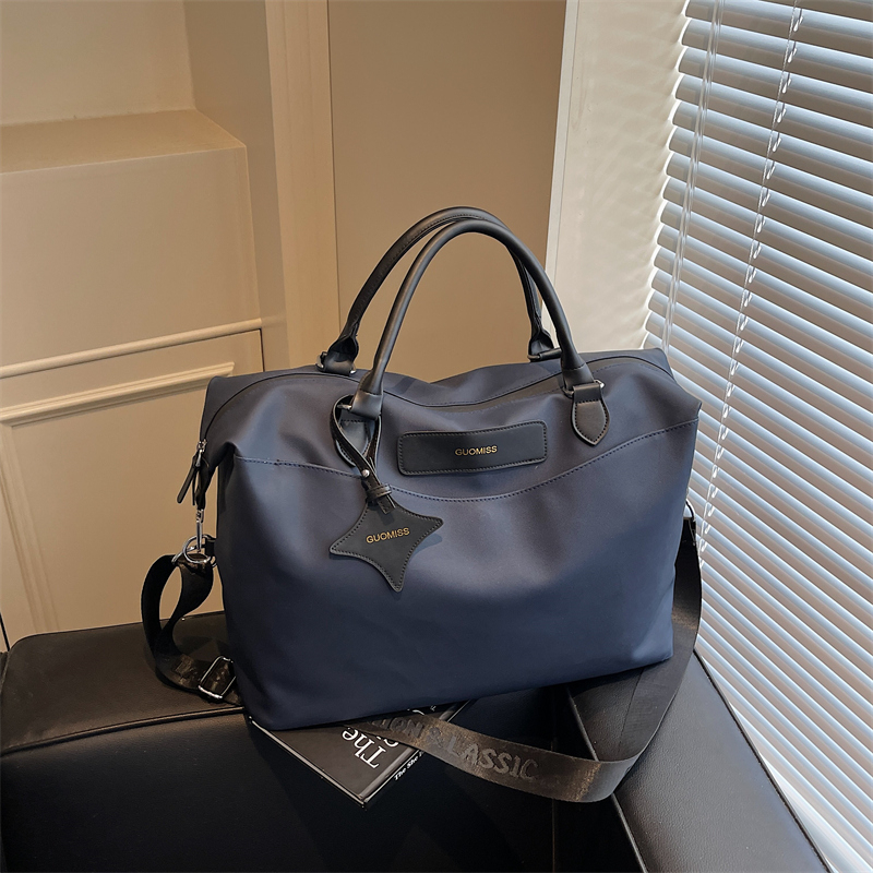 Women's Large Capacity Travel Bag - Versatile Gym Tote, Stylish Business Luggage for Short Trips, High-End Carry-On Bag Women's Large Capacity Travel Bag - Versatile Gym Tote, Stylish Business Luggage for Short Trips, High-End Carry-On Bag