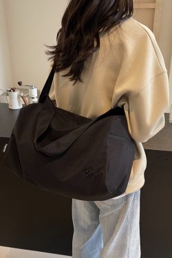 Women's Lightweight Crossbody Sports Bag - Large Capacity Fitness Shoulder Bag for Short Trips & Versatile Travel Use