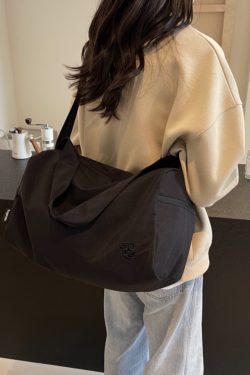 Women's Lightweight Crossbody Sports Bag - Large Capacity Fitness Shoulder Bag for Short Trips & Versatile Travel Use