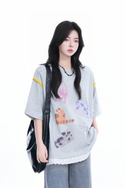 Women's Loose Cute Fake Two-Piece Lace Spliced Cat Graffiti Short Sleeve T-Shirt - Trendy Y2K Style
