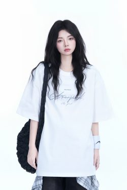 Women's Loose Fit Round Neck T-Shirt with Short Sleeves - Summer Style 'Sit and Eat Until the Mountains are Empty' Graphic