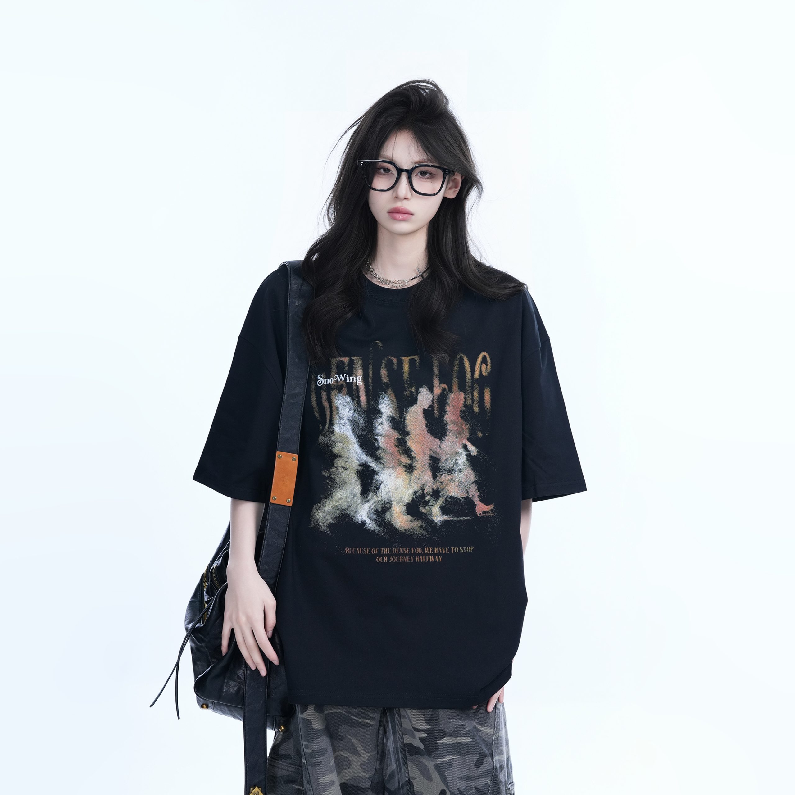 Women’s Loose Heavyweight Short-Sleeve T-Shirt with 'Sit and Eat Until the Mountains Are Empty' Shadow Print – Summer 2023 Style Women’s Loose Heavyweight Short-Sleeve T-Shirt with 'Sit and Eat Until the Mountains Are Empty' Shadow Print – Summer 2023 Style