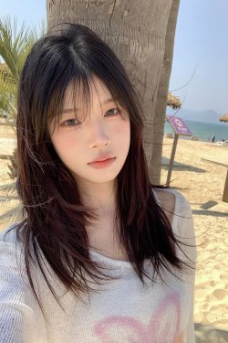 Women's Off-Shoulder Long Sleeve T-Shirt - Hibiscus Print, Loose Casual Top, Spring/Summer Cover-Up, American Lazy Style