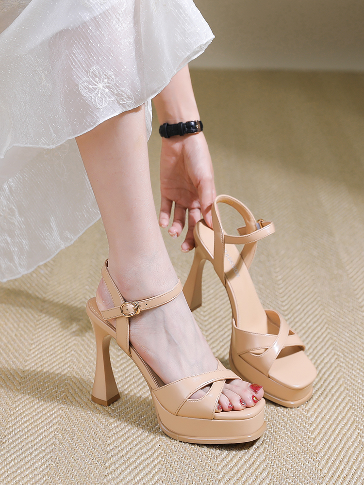 Women's Open-Toe High Heels Sandals 2025 Summer One-Strap Waterproof Fashionable Thin Heels Versatile Footwear Women's Open-Toe High Heels Sandals 2025 Summer One-Strap Waterproof Fashionable Thin Heels Versatile Footwear