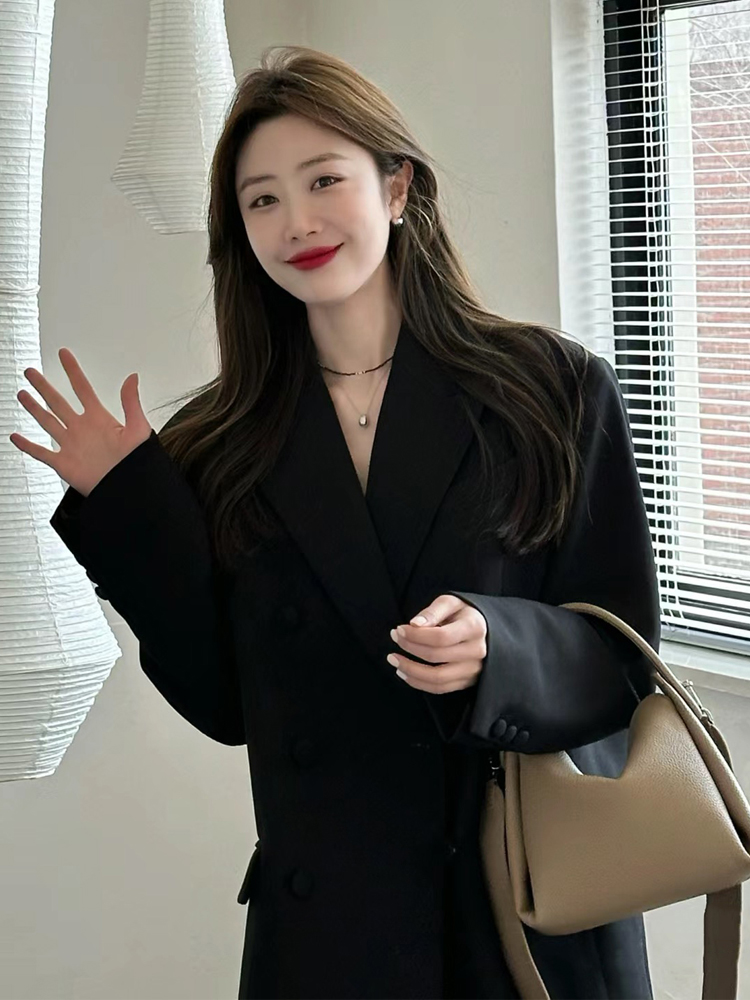 Women's Oversized Black Double-Breasted Suit Jacket - Trendy 2025 Spring Style, Loose Silhouette, High-End Fashion Women's Oversized Black Double-Breasted Suit Jacket - Trendy 2025 Spring Style, Loose Silhouette, High-End Fashion