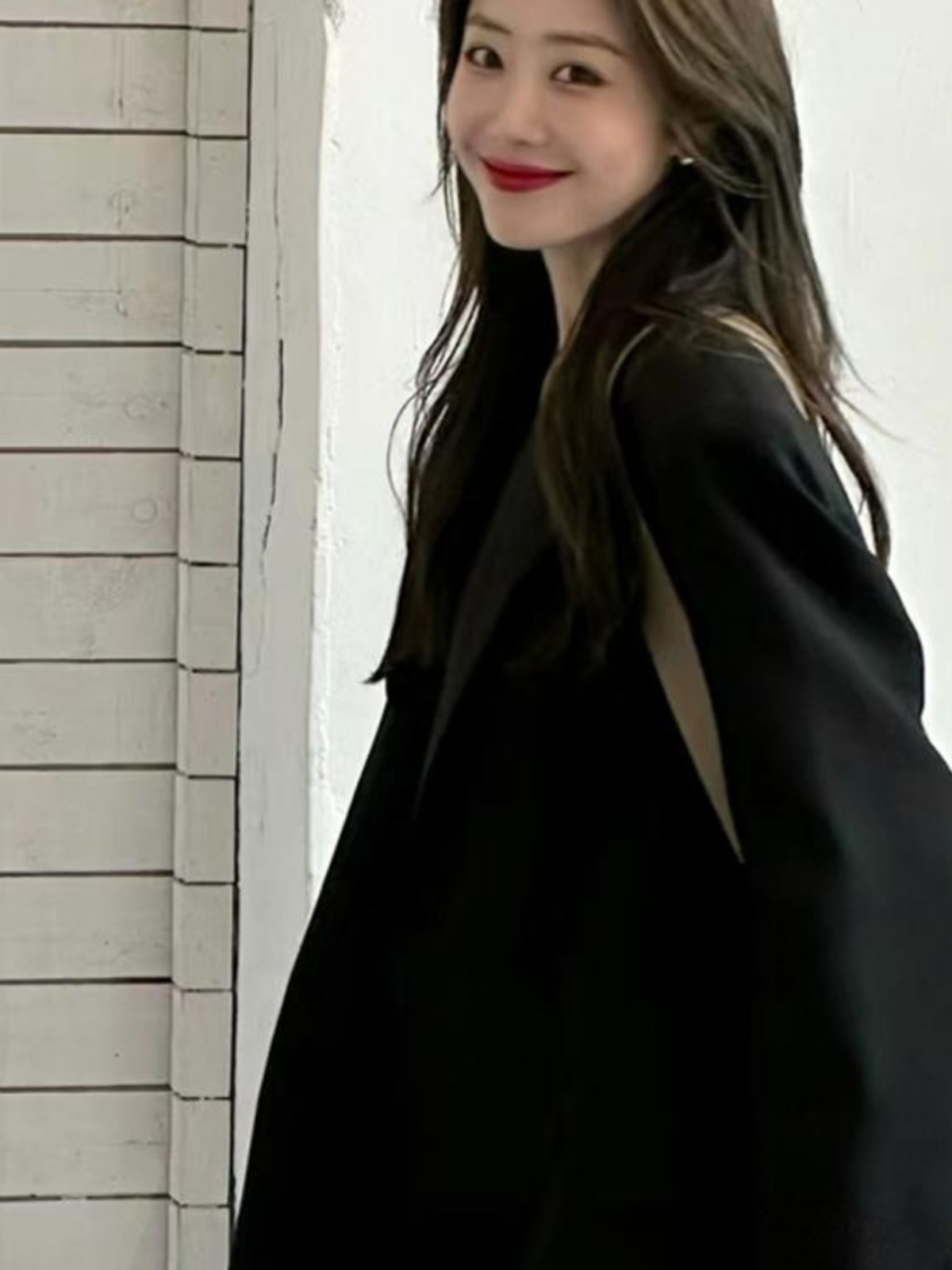 Women's Oversized Black Double-Breasted Suit Jacket - Trendy 2025 Spring Style, Loose Silhouette, High-End Fashion Women's Oversized Black Double-Breasted Suit Jacket - Trendy 2025 Spring Style, Loose Silhouette, High-End Fashion