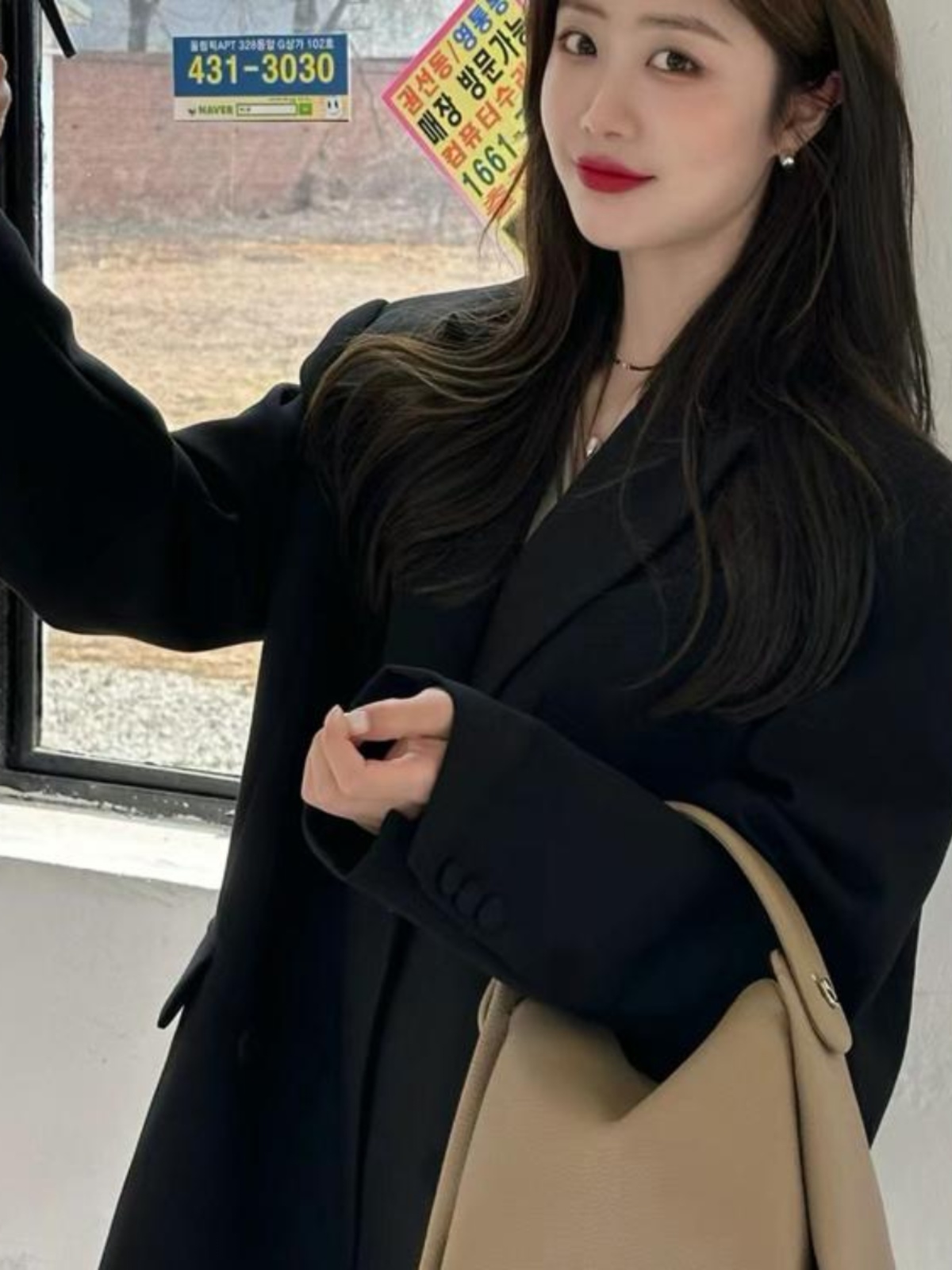 Women's Oversized Black Double-Breasted Suit Jacket - Trendy 2025 Spring Style, Loose Silhouette, High-End Fashion Women's Oversized Black Double-Breasted Suit Jacket - Trendy 2025 Spring Style, Loose Silhouette, High-End Fashion