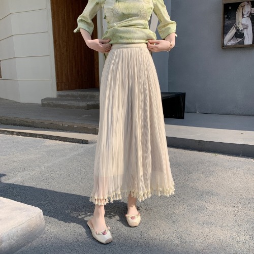 Women's Qipao Inner Slip Dress, Gentle Style with Tassel Mesh Half Skirt, Pleated A-Line Tulle, Draping Effect, Slimming Base Skirt Women's Qipao Inner Slip Dress, Gentle Style with Tassel Mesh Half Skirt, Pleated A-Line Tulle, Draping Effect, Slimming Base Skirt
