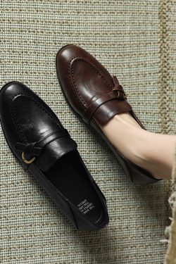 Women's Retro British Style Genuine Leather Slip-On Loafers with Medium Chunky Heel - Two-Way Wear for Spring Fashion