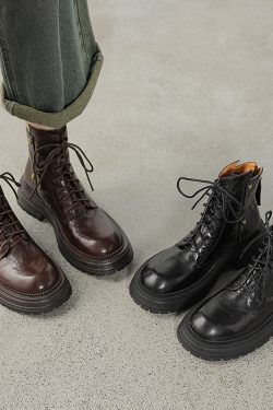 Women's Retro British Style Lace-Up Ankle Boots in Genuine Leather - Thick-Soled Martin Boots for Autumn and Winter Fashion