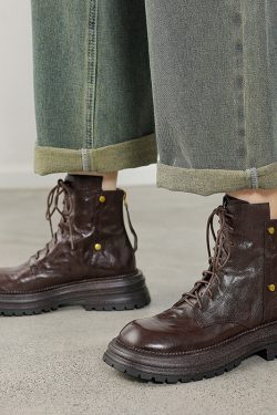 Women's Retro British Style Lace-Up Ankle Boots in Genuine Leather - Thick-Soled Martin Boots for Autumn and Winter Fashion