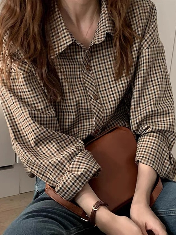 Women's Retro Checkered Polo Shirt - French Chic Top in Autumn/Summer 2025 Style, Niche Hong Kong Design Women's Retro Checkered Polo Shirt - French Chic Top in Autumn/Summer 2025 Style, Niche Hong Kong Design