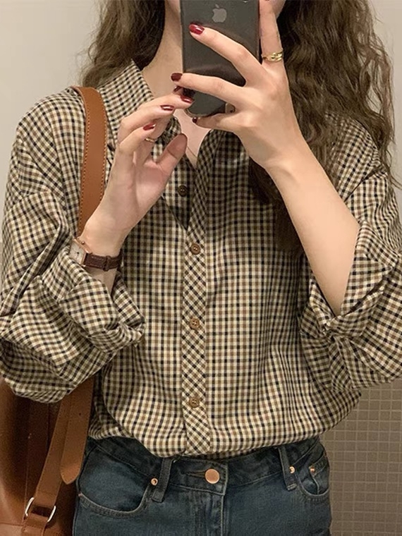 Women's Retro Checkered Polo Shirt - French Chic Top in Autumn/Summer 2025 Style, Niche Hong Kong Design Women's Retro Checkered Polo Shirt - French Chic Top in Autumn/Summer 2025 Style, Niche Hong Kong Design