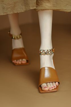 Women's Retro Chunky High Heel Sandals - Open-Toe Genuine Leather One-Strap Design with Metal Chain for Summer 2025
