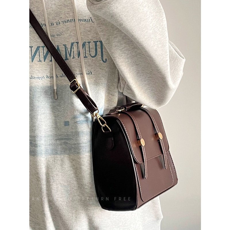 Women's Retro Double Shoulder Bag - British American Style Buckle Crossbody for Students and Commuting - 2024 Fashion Women's Retro Double Shoulder Bag - British American Style Buckle Crossbody for Students and Commuting - 2024 Fashion