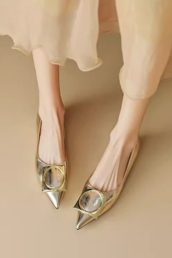 Women's Retro Pointed-Toe Flats - Stylish Versatile French Fashion Shallow Mouth Shoes for a Chic Italian Look