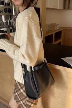 Women's Retro Textured Tote Bag 2024 | Fashionable Commuting Shoulder & Crossbody Bucket Handbag