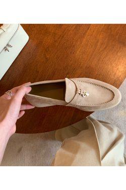 Women's Sheepskin Tassel Lock Loafers - Flat Slip-On Cashmere Flats for Versatile Everyday Style