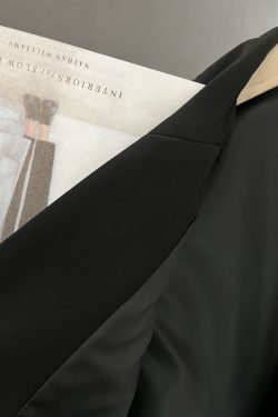 Women's Short Black Suit Jacket, 2025 British Style Blazer, High-End Quality, Fashionable for Spring and Autumn Wear