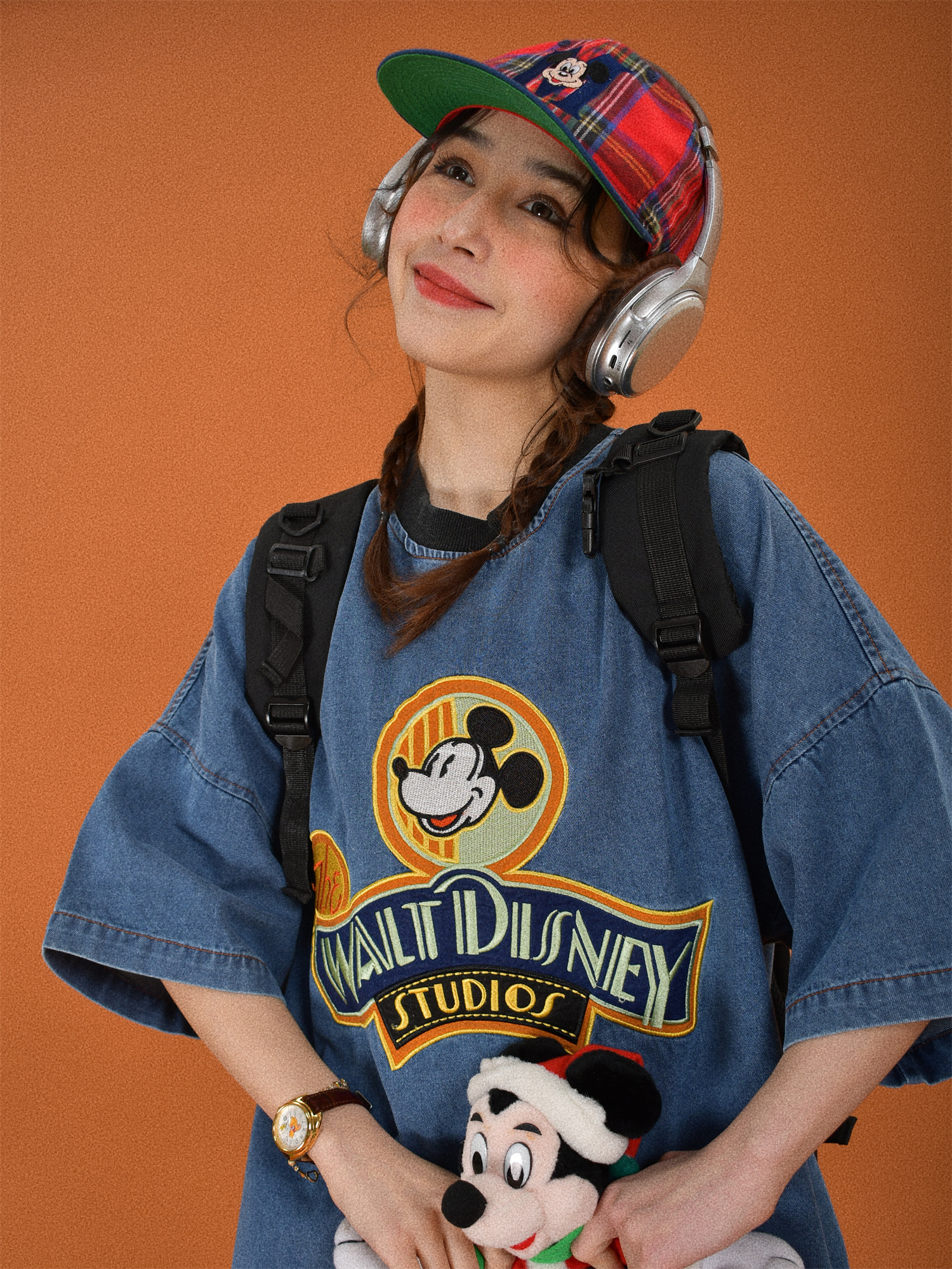 Women's Short Sleeve Denim T-Shirt with Cartoon Embroidery - Loose Fit, Round Neck, Summer Style, Vintage-Inspired Women's Short Sleeve Denim T-Shirt with Cartoon Embroidery - Loose Fit, Round Neck, Summer Style, Vintage-Inspired