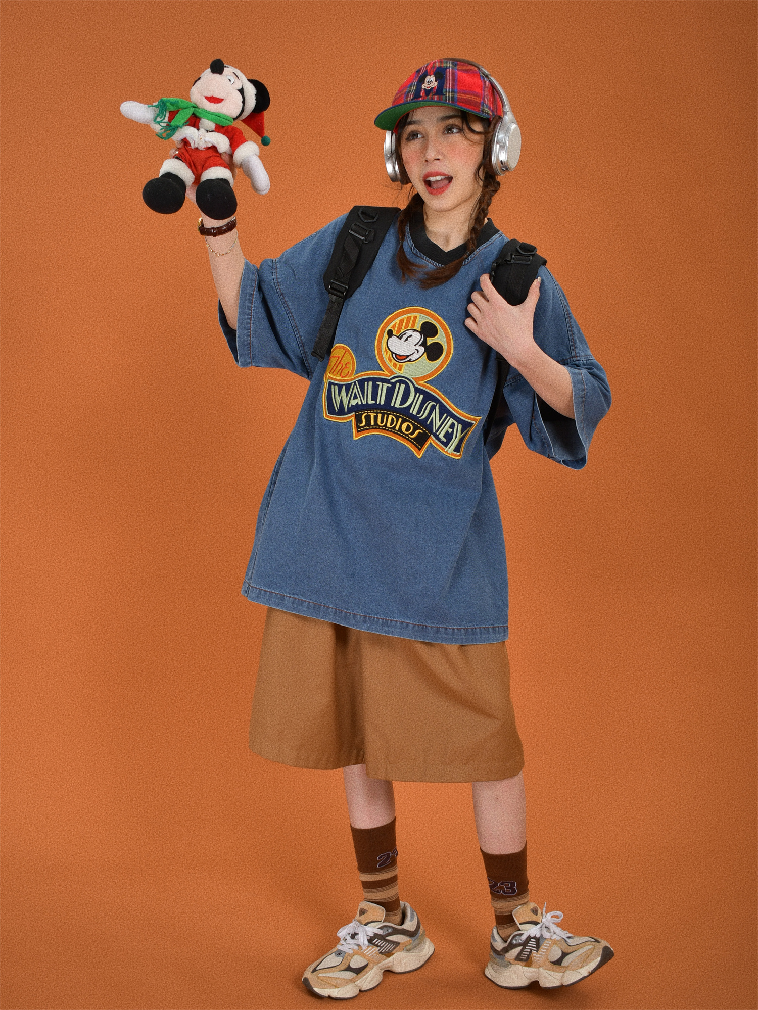 Women's Short Sleeve Denim T-Shirt with Cartoon Embroidery - Loose Fit, Round Neck, Summer Style, Vintage-Inspired Women's Short Sleeve Denim T-Shirt with Cartoon Embroidery - Loose Fit, Round Neck, Summer Style, Vintage-Inspired