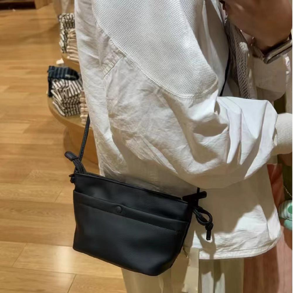 Women's Single-Shoulder Dumpling Bag - High-Quality Minimalist Bucket Crossbody for Autumn/Winter 2025 Fashion Trends Women's Single-Shoulder Dumpling Bag - High-Quality Minimalist Bucket Crossbody for Autumn/Winter 2025 Fashion Trends