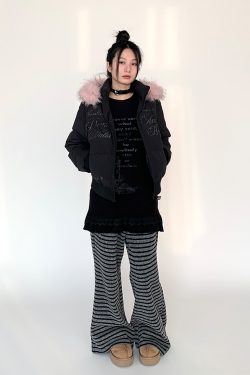 Women's Slim-Fit Black and White Short Cotton Coat with Removable Fur Collar for Winter Fashion