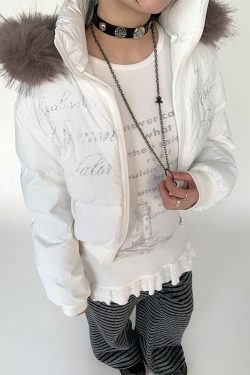 Women's Slim-Fit Black and White Short Cotton Coat with Removable Fur Collar for Winter Fashion