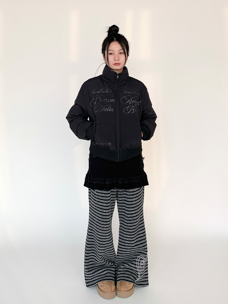 Women's Slim-Fit Black and White Short Cotton Coat with Removable Fur Collar for Winter Fashion Women's Slim-Fit Black and White Short Cotton Coat with Removable Fur Collar for Winter Fashion