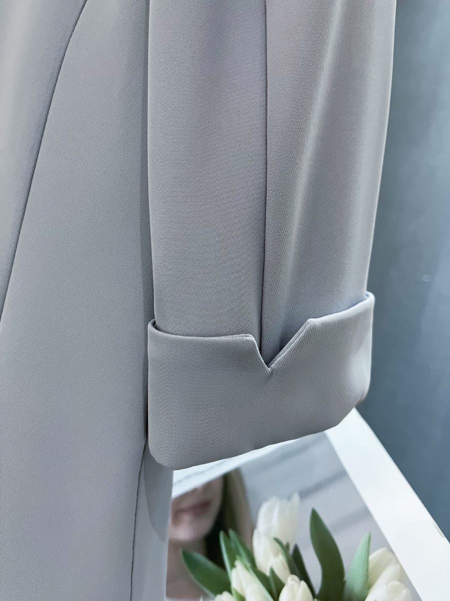 Women’s Slim Fit Blue Blazer Jacket with Seven-Point Sleeves - Trendy Spring/Summer Commuter Style 2025 Women’s Slim Fit Blue Blazer Jacket with Seven-Point Sleeves - Trendy Spring/Summer Commuter Style 2025