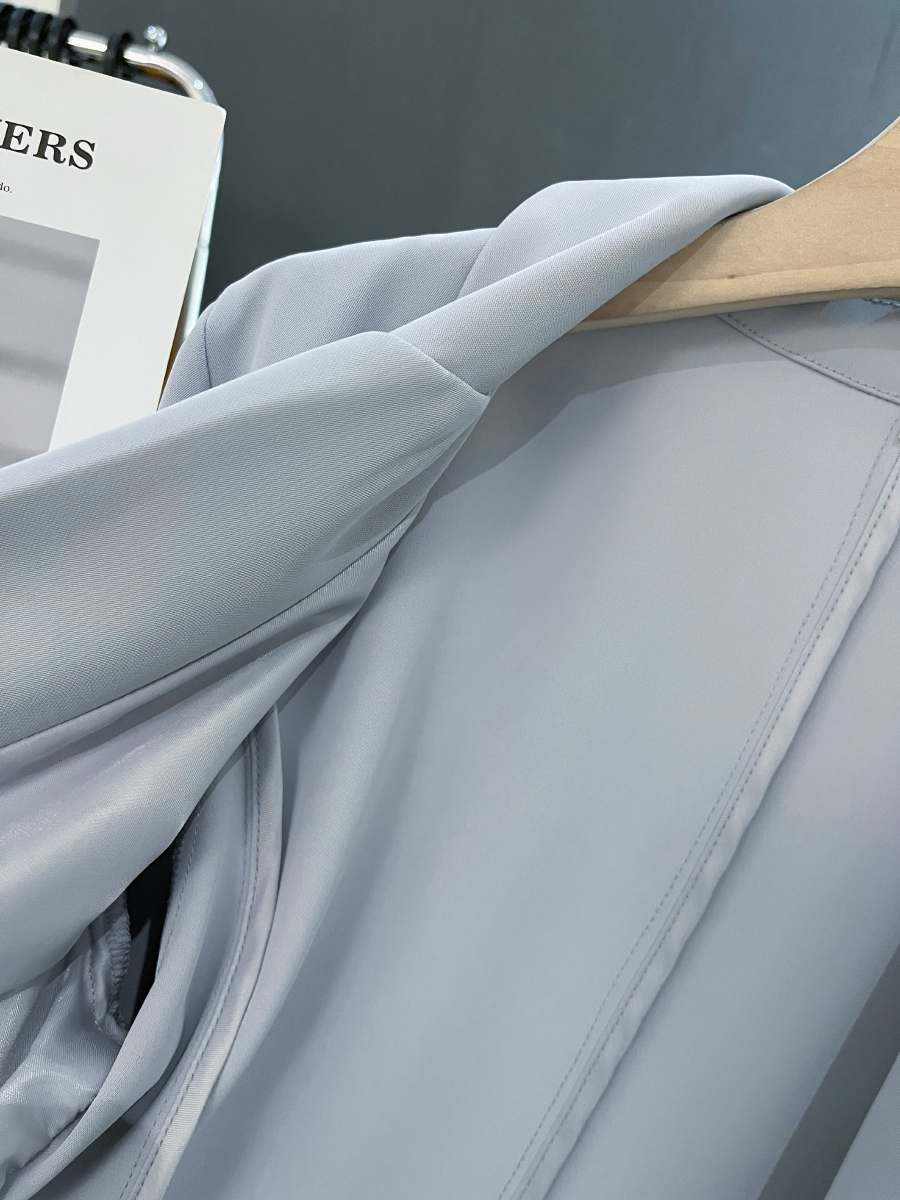 Women’s Slim Fit Blue Blazer Jacket with Seven-Point Sleeves - Trendy Spring/Summer Commuter Style 2025 Women’s Slim Fit Blue Blazer Jacket with Seven-Point Sleeves - Trendy Spring/Summer Commuter Style 2025