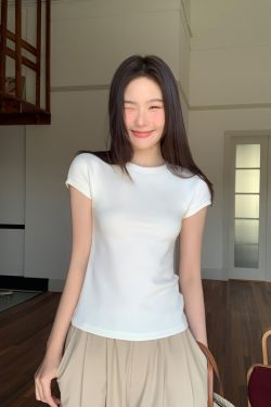 Women's Slim Fit Short Sleeve Raglan T-Shirt - Basic Style Spring/Summer Top, Simple and Elegant Fashion