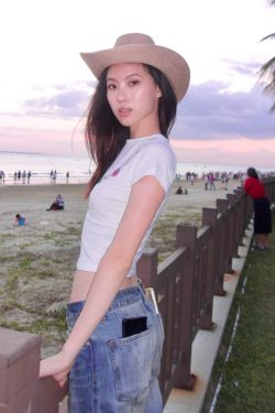 Women’s Slim Fit White Short Sleeve T-Shirt - American Retro Summer Style, Pure Cotton, Niche Design